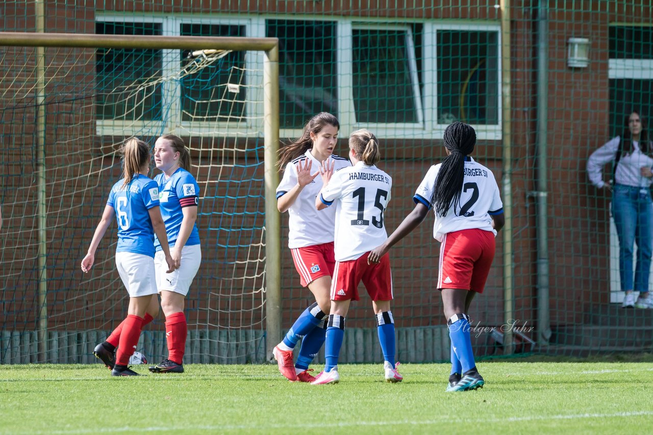 Bild 246 - wBJ Hamburger SV - Holstein Kiel : Ergebnis: 2:0